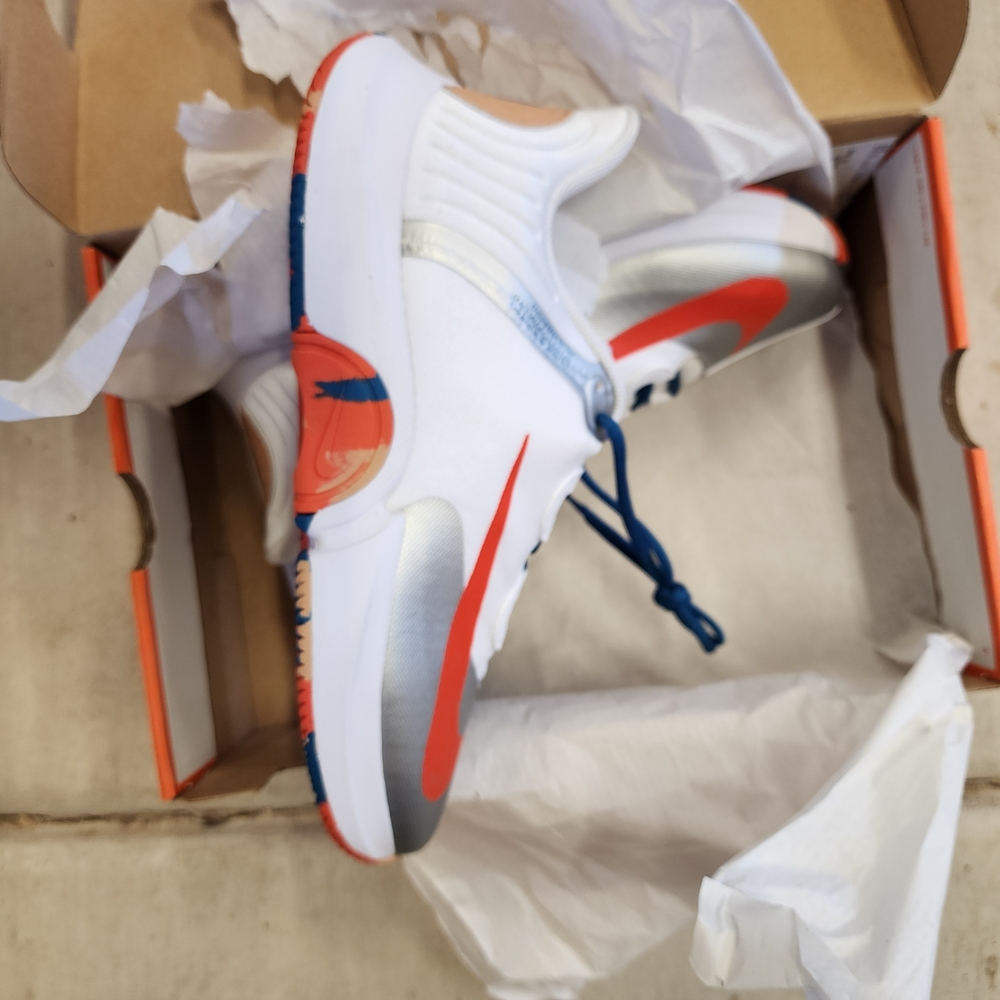 Nike GP Turbo Tennis/ pickleball, New Never Worn Size 10